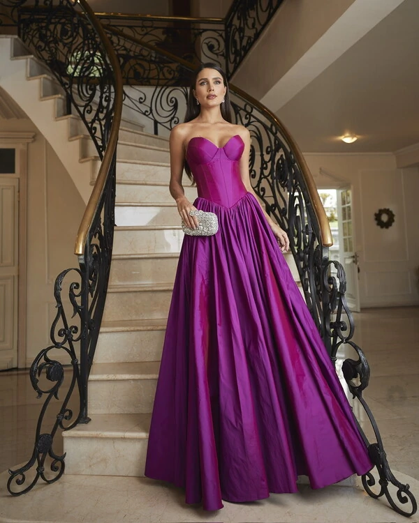 Vestido estruturado de cintura baixa