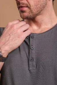 Camiseta Henley Manga Longa