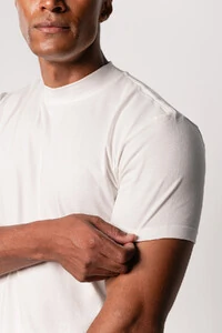 Camiseta Gola Alta Algodão Egípcio 140