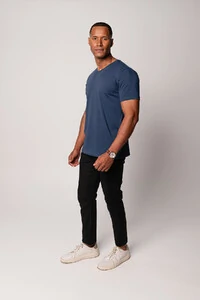 Camiseta de Algodão Egípcio Gola V
