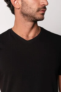Camiseta de Algodão Egípcio Gola V