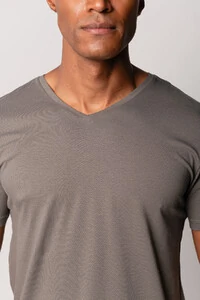Camiseta de Algodão Egípcio Gola V