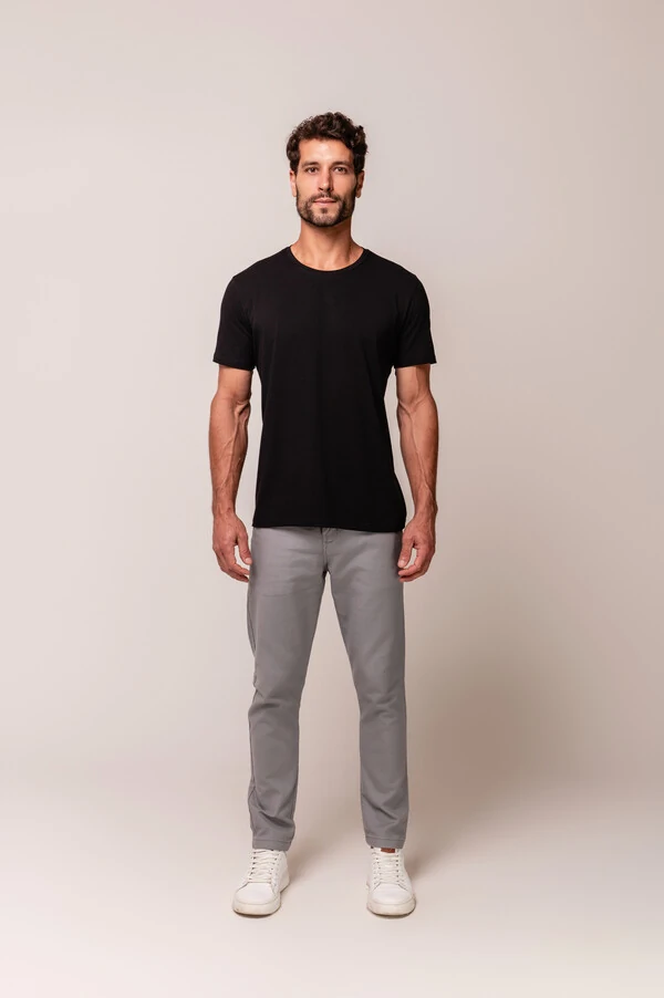 Camiseta Básica de Algodão 100% Pima Gola O