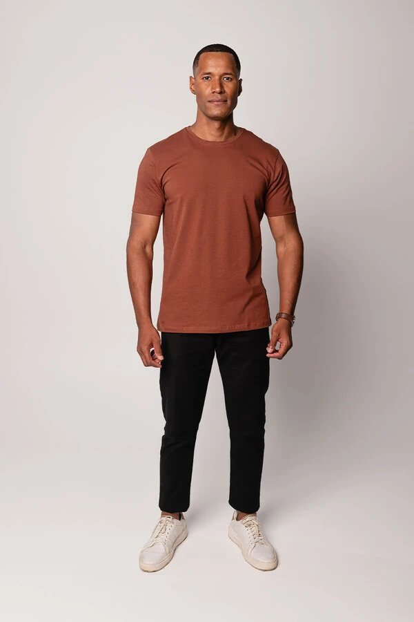 Camiseta Básica de Algodão Egípcio