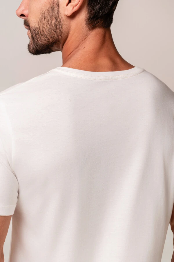 Camiseta Básica de Algodão 100% Pima Gola O
