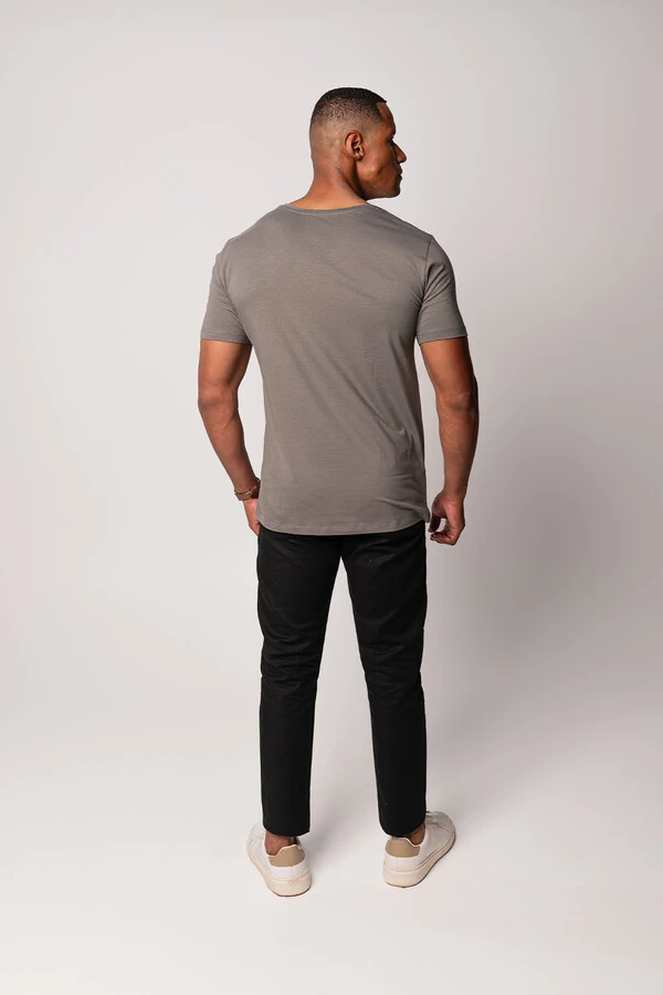 Camiseta de Algodão Egípcio Gola V
