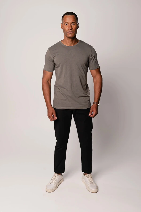 Camiseta Básica de Algodão Egípcio