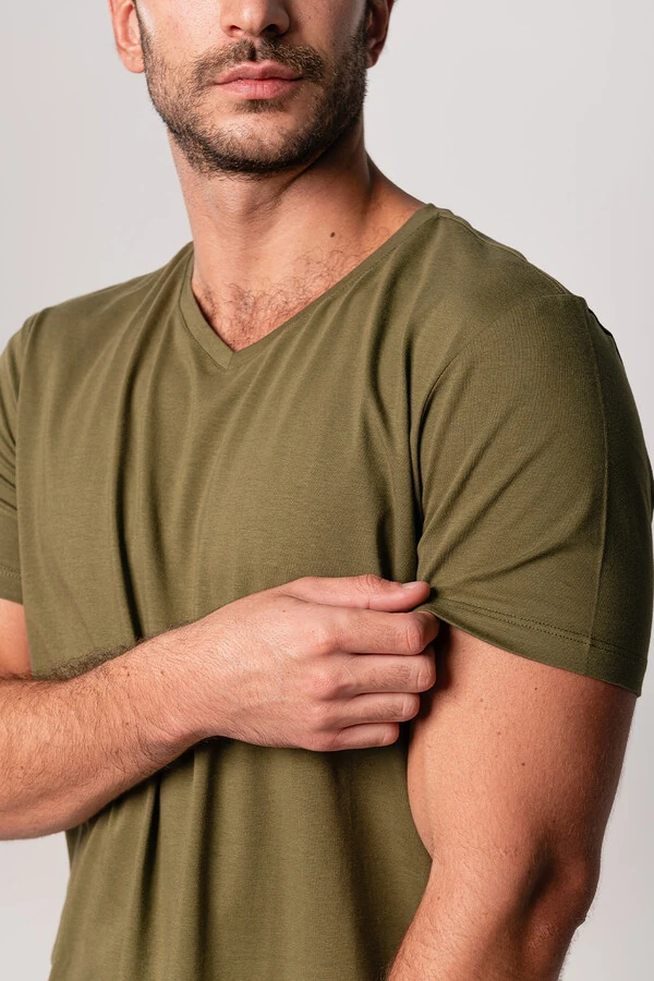 Camiseta de Algodão Egípcio Gola V