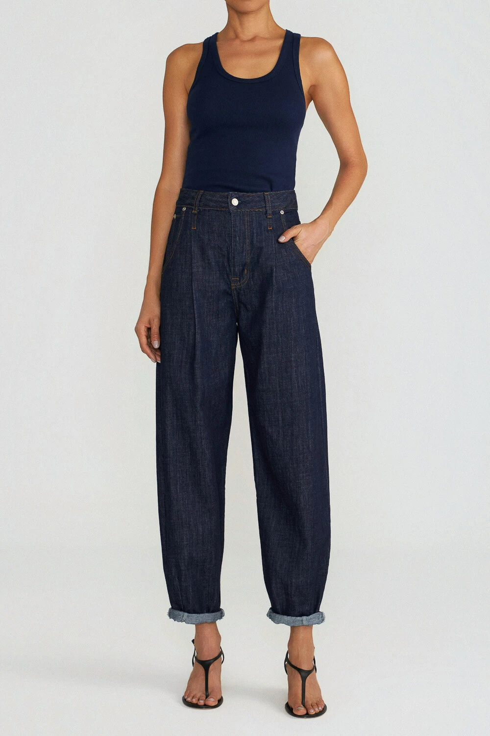 FotoCalça Balloon Raw Denim