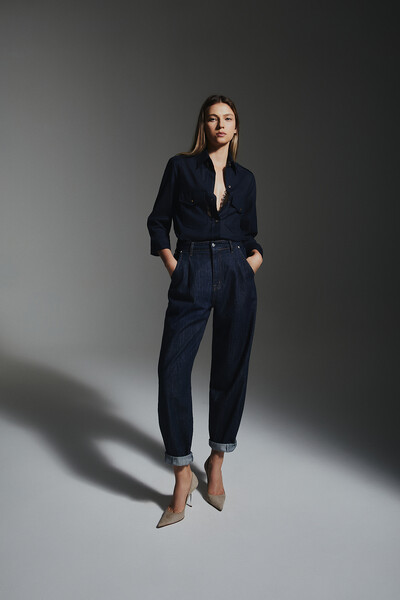 FotoCalça Ballon Raw Denim