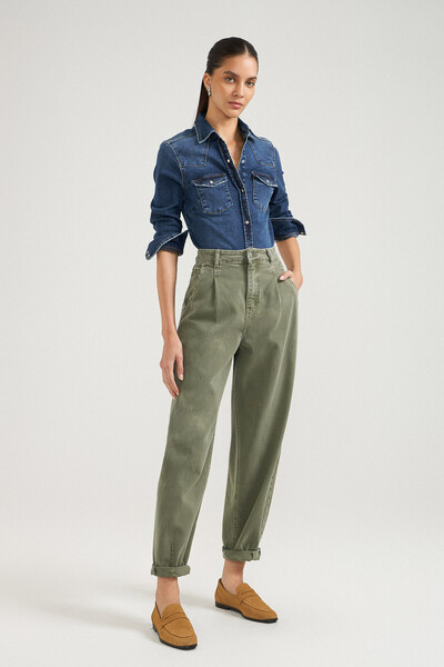 FotoCalça Balloon Green Denim