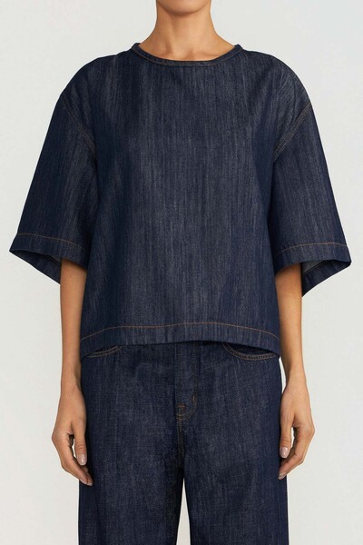 Foto T-Shirt Oversized Raw Denim