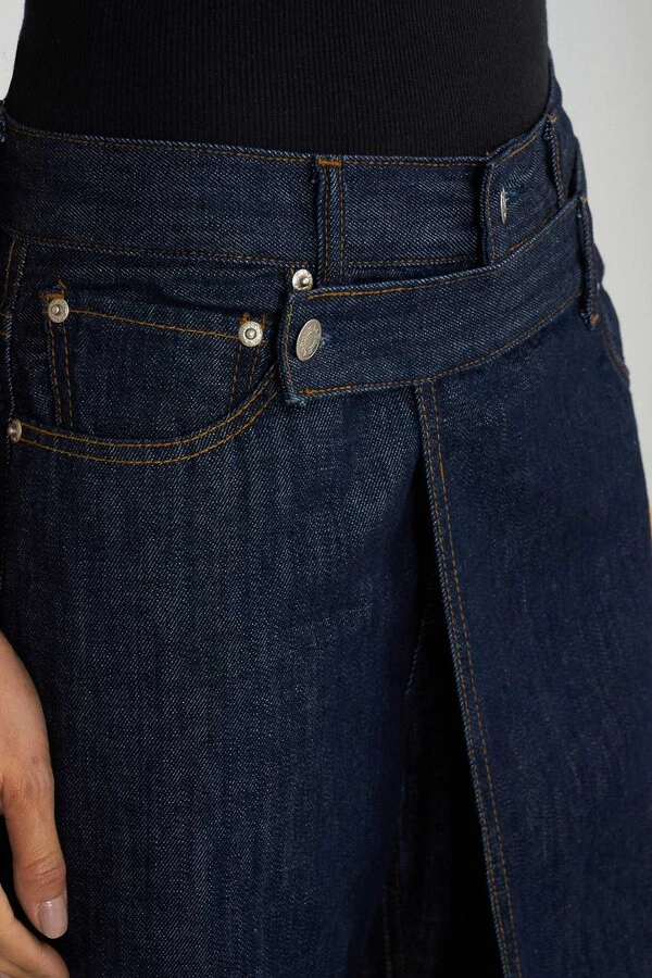 Calça Straight Skirt Raw Denim