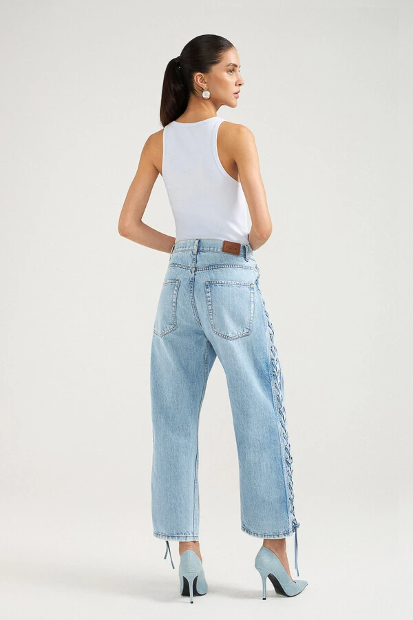 Calça Loose Cropped Laces Jeans Vintage