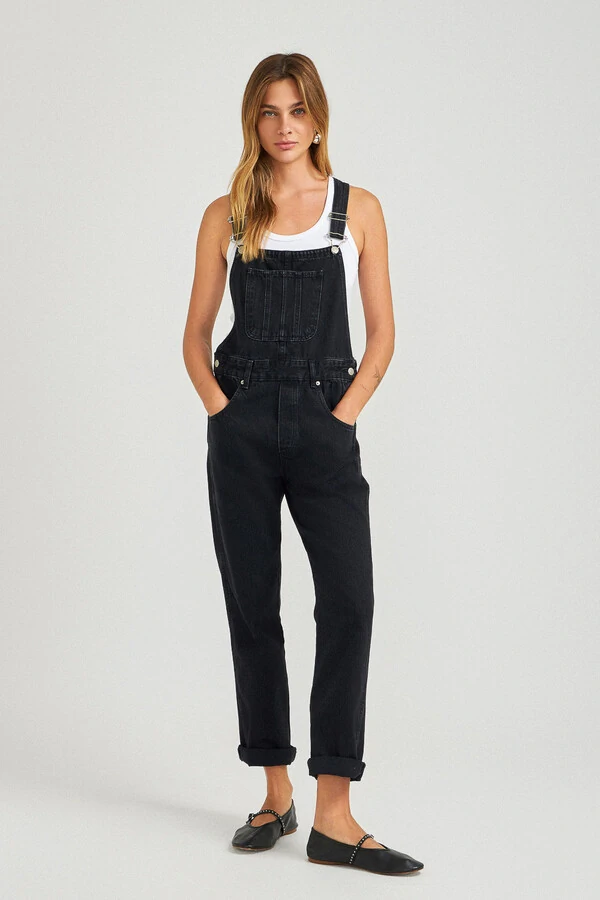 Jardineira Black Jeans