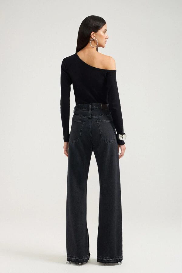 Blusa Ombro Vicky Preta