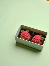 Caixa 02 Pães de Mel Tradicional com Apliques de Flor 3D