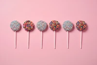 Pirulito Chocolate com Miçangas ou Granulados Coloridos
