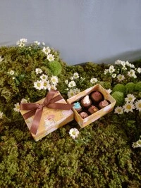 Caixa 06 Pães de Mel Mini com Apliques de Páscoa