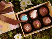 Caixa 06 Pães de Mel Mini com Apliques de Páscoa