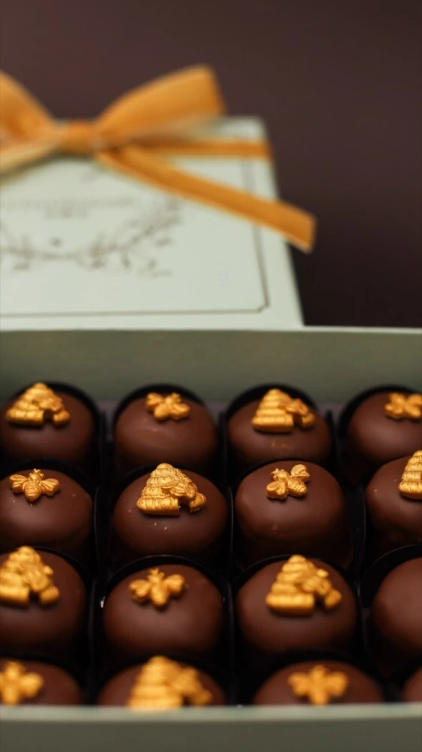 Caixa 16 Mini Pães de Mel com Apliques Rosh Hashaná