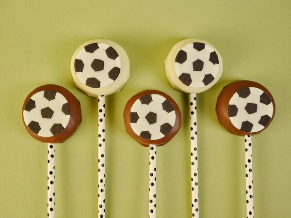 Pirulito Pão de Mel Tradicional com Aplique de Bola de Futebol