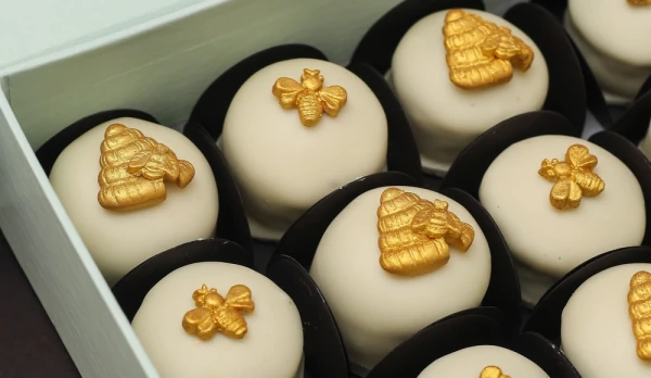 Caixa 16 Mini Pães de Mel com Apliques Rosh Hashaná