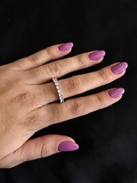 Aliança inteira zircônia cravejada lateral Prata 925 Ródio