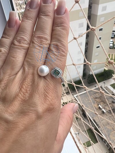 Foto Anel Pérola e pedra verde aberto Prata 925 Ródio