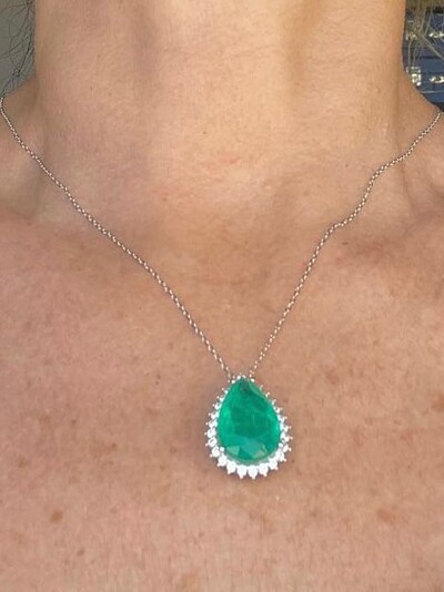 FotoColar Gota esmeralda e zircônia G Prata 925 Ródio