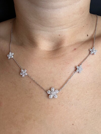 FotoColar flor cinco pétalas e cinco flores micro cravação Prata 925 Ródio