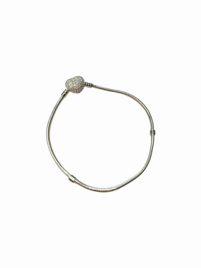 Foto Pulseira rígida 17 cm fecho coração cravejado Prata 925 Lisa