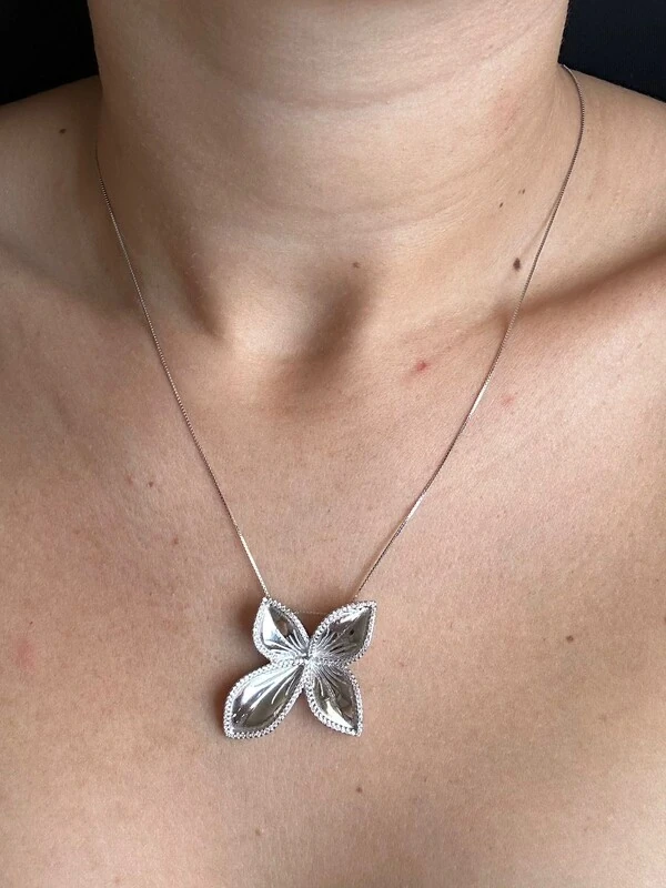 Colar Flor 4 pétalas zircônia borda Prata 925 Ródio