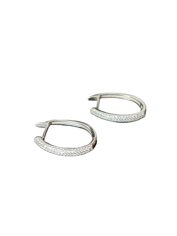 Brinco argola oval cravejado G Prata 925 Ródio