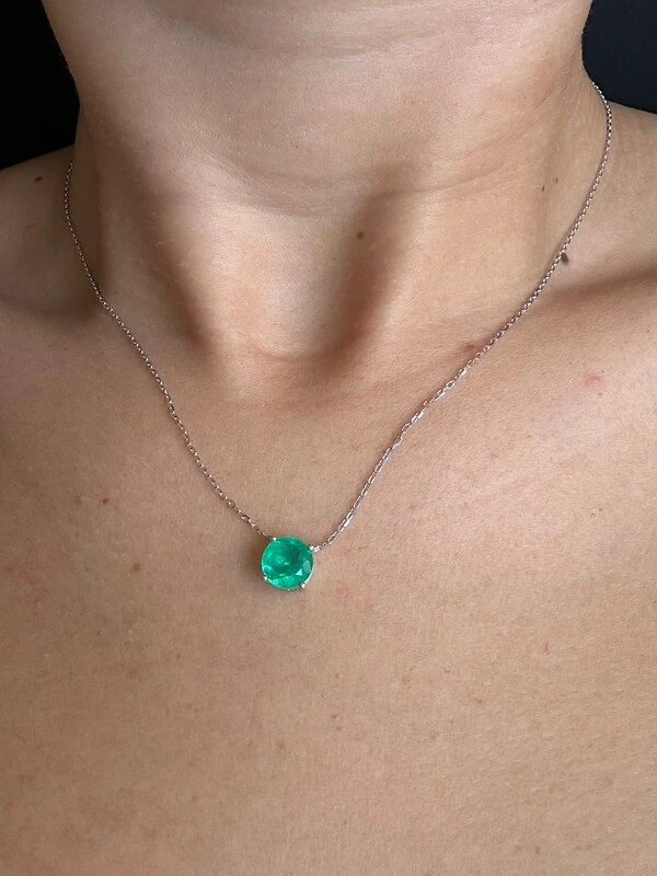 Colar Ponto esmeralda 8 mm Prata 925 Ródio
