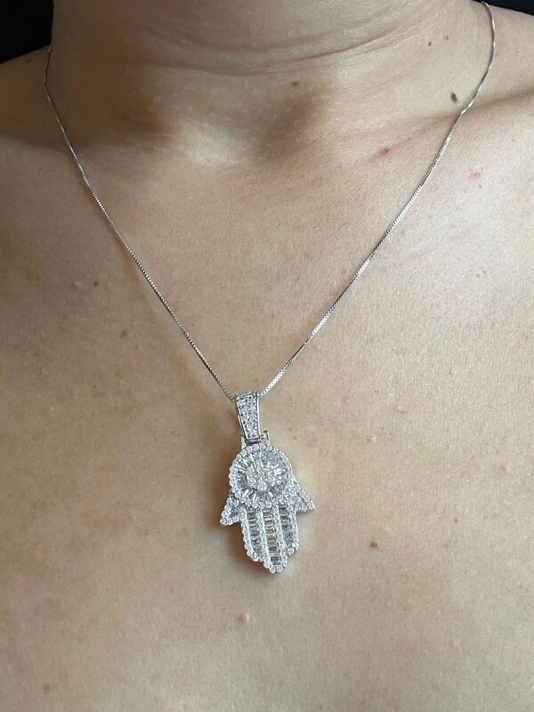 Colar Mãos Hansa Prata 925 Ródio