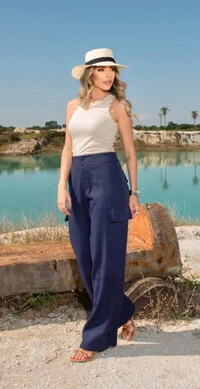 CALÇA CARGO COM LAPELAS DIVAS