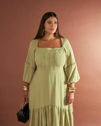 VESTIDO MIDI COM DECOTE QUADRADO QUEBELA