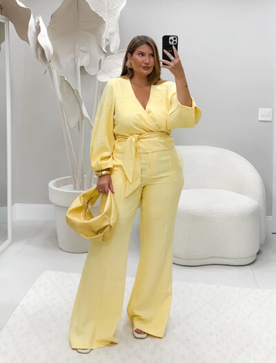 Foto BLUSA TRANSPASSADA CHICLE CURVES