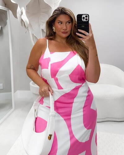 FotoVESTIDO MIDI GEOMETRICO ROSA MILLIOSSI