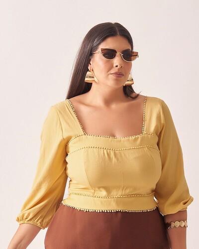 CROPPED PLUS SIZE: LIBERDADE, ESTILO E VALORIZAÇÃO DO SEU CORPO