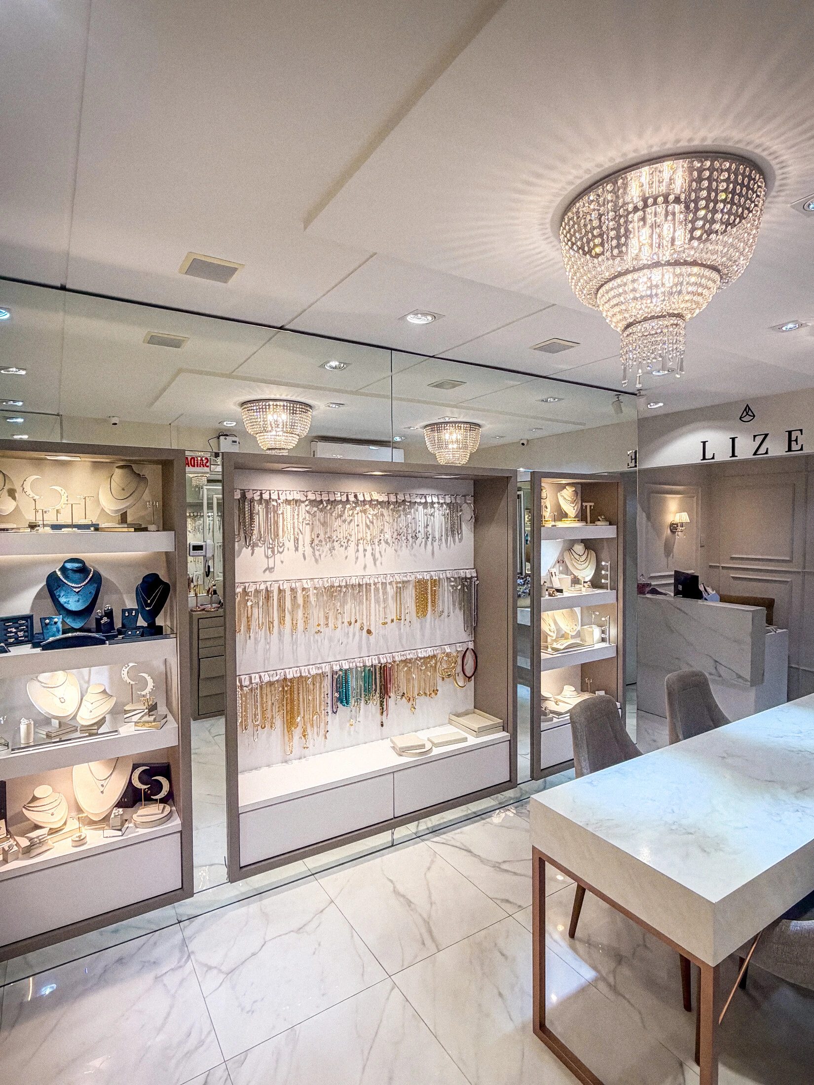 Show Room LIZE