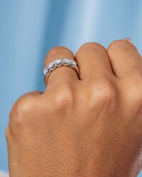 Anel Aparador Princess Moissanite - 5 mm - 0.8ct - 4 garras - Prata 925