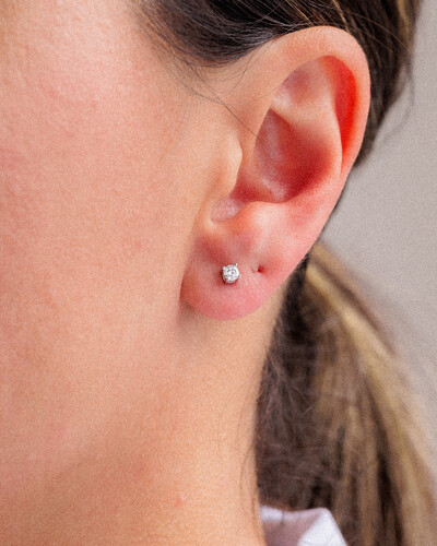 Foto Brinco Ponto de Luz Lunary Moissanite - 2mm - 0.03ct - Prata 925