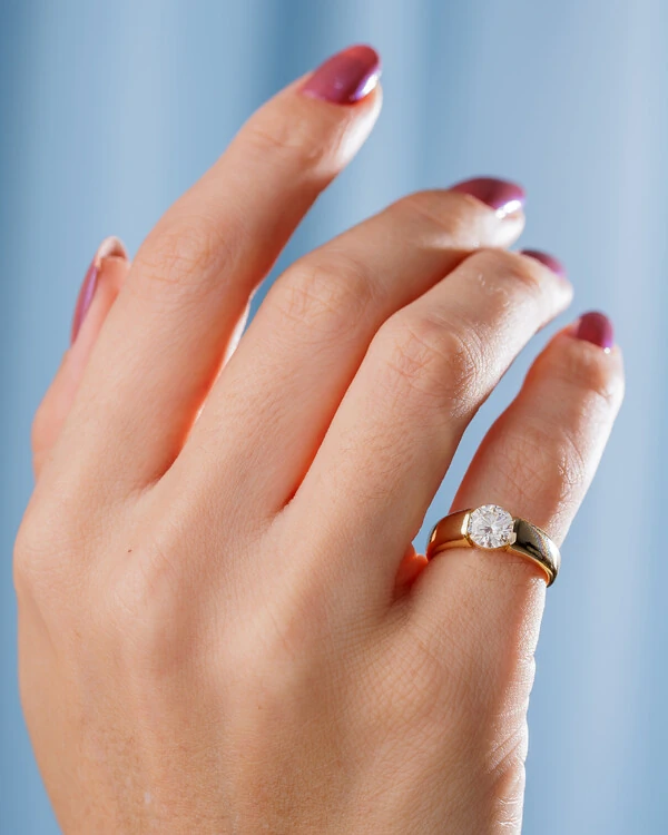 Anel Solitário Queen Moissanite - 6,5mm - 1.0ct - Prata 925