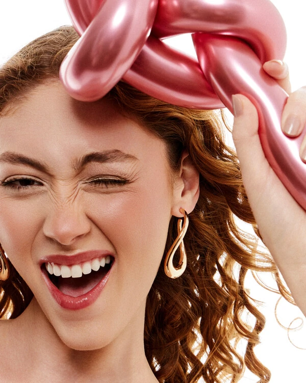 Brinco Argola Orgânica Curve