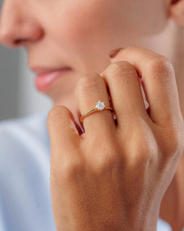 Anel Solitário Glitz - Moissanite 6,5mm - 6 garras - 1.0ct - Prata 925