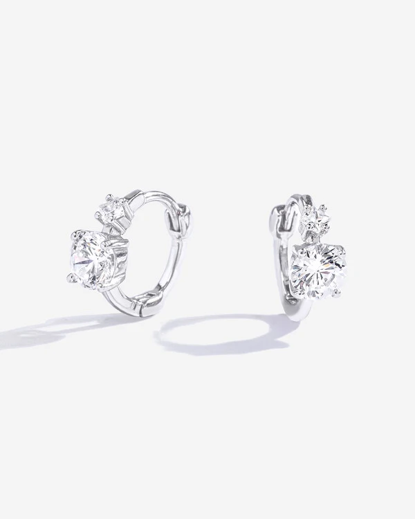 Brinco Argola Tassi - Moissanite - 5x7mm- 0,8 ct - Prata 925