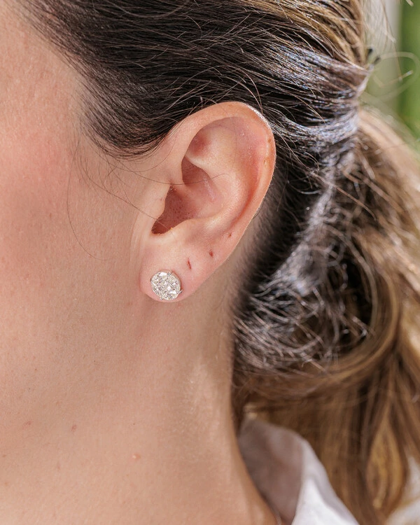Brinco Noite e Luz Moissanite - 3,3 mm - Prata 925