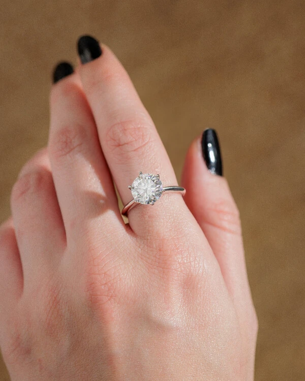 Anel Solitário Glitz - Moissanite 9,5 mm - 6 garras - 3.5ct - Prata 925